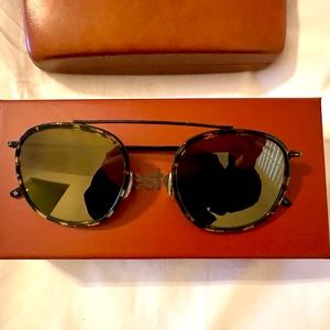 Illesteva sunglasses. Mykonos Ace sunglasses. New York brand.